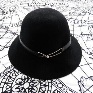 San Diego Hat Company || Black Felt Cloche Hat